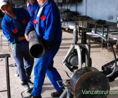 Angajam in conditii de deplasare in TARA, lacatusi, instalatori si electricieni.