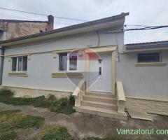 Apartament la casa