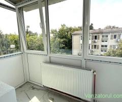 3 camere. Renovat compet. Centrala. Doua bai. Bloc anvelopat. Zona Sagului