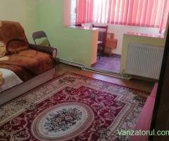Apartament 2 camere, cu CT, AC, Zimbru