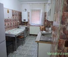 Apartament 3 camere decomandat Lipovei langa Pizzeria Thalia parter cu balcon centrala proprie