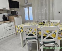 De vanzare casa cocheta in Sacele cu loc de parcare in curte