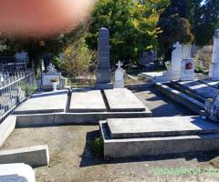 Vând 2 locuri de veci în Cimitirul Eternitatea din Arad (UTA)