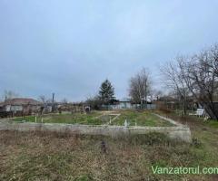 Vand teren 1550 mp2 cu fundatia facuta