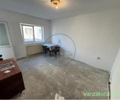 Garsonieră de vânzare | etaj 2 | Dragoș vodă | necesită renovare