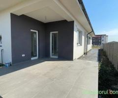 Duplex pe parter de vanzare in Bucovat