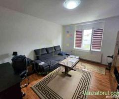Vand casa 2 camere cu gradina, curte comuna, zona Fratelia