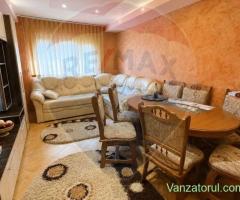 Apartament cu 3 camere de vânzare
