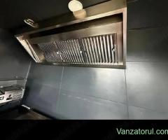 Vând container fast-food utilat complet