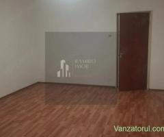 Garsoniera 31mp - etaj3 -lift -8 min de mers Metrou Aparatorii Patriei