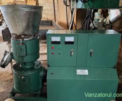 Fabrică Linie pentru peleti, 22 kw, capacitate 650-800 kg h Presa Peleti