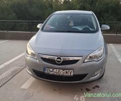 Opel Astra J 2012 benzina