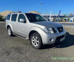 Nissan Pathfinder 2.5 dCi 4x4 190 CP 7 locuri 2012