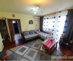 Apartament 3 camere semidecomandat, zona Big