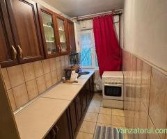 Vand apartament 2 camere zona sagului
