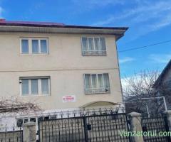 Vânzare casă duplex Vălenii de Munte