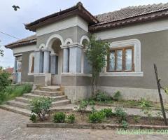 Vand casa in localitatea Patulele