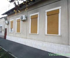 Proprietar vand 2 case alaturate ideal BIROURI, CABINET MEDICAL, SEDIU FIRMA, etc. 239000 euro