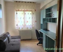 Proprietar apartament cu 3 camere decomandate