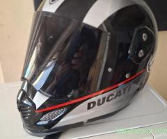 casca moto Arai