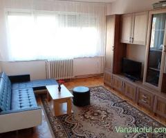 Urgent!!!Apartament 2 camere decomandat,garaj cu CF+boxa comuna zona centrala