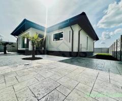 Casa individuala | Teren 375 mp | 4 camere - 2 bai - Terasa