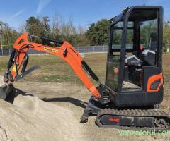 Miniexcavator STX16 Cu cabină