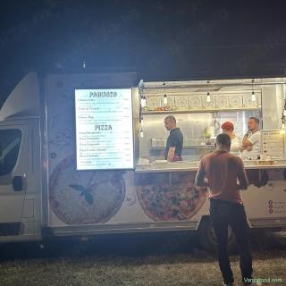 Inchiriez food truck in stare impecabila !!