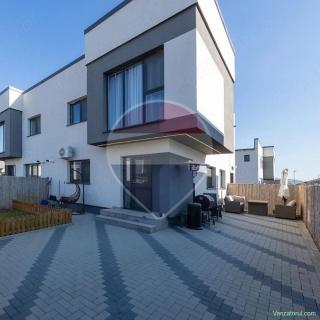 Apartament modern, curte, Sanpetru!