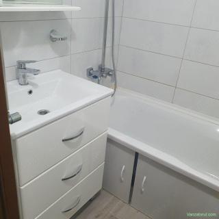 Garsonieră de închiriat în Unirii