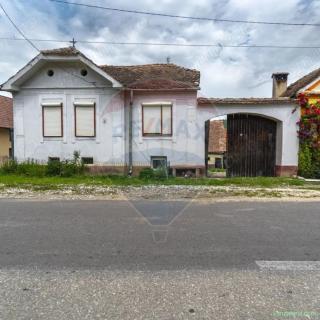 Casă tradițională cu teren de 1.995 mp în Jibert, | COMISION 0%