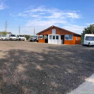 Parcare amenajata pt. barci, rulote, atv, skyjet, autoutilitare , etc