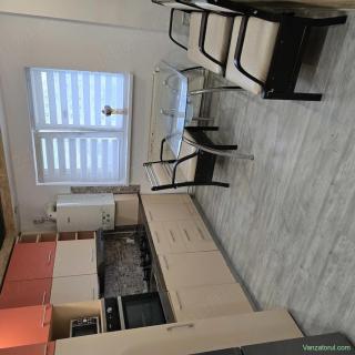 Inchiriez apartament 2 camere, decomandat, in zona Calea Vitan intersectie cu Mihai Bravu