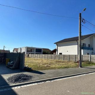 Vand teren cu autorizatie pt Casa P+1E si piscina, str. Carpati 30, in spatele showroomului BMW