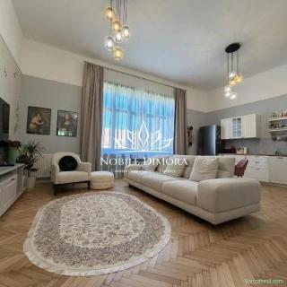 Apartament deosebit cu 3 camere - Central - potrivit pentru studenti