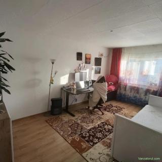 Apartament 3 camere 56 mp,cartier Vasile Alecsandri, renovat, mobilat, cu hidroizolație nouă