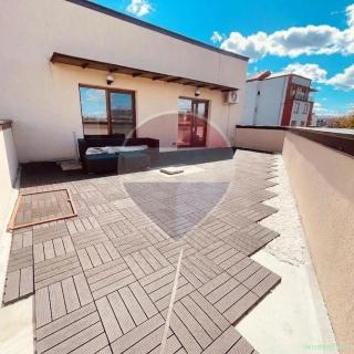 Apartament cu 3 camere de vânzare