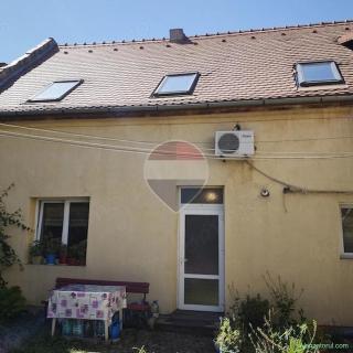 Apartament la casă în Centrul Istoric al Mediașului – 66 mp utili