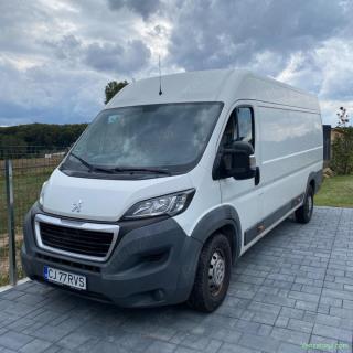 Închirieri autoutilitare 3.5 t fără șofer.