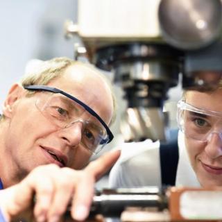 Manpower recruteaza OPERATOR PRODUCTIE in Ghimbav