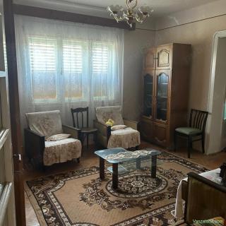 Vând casă în loc. Buteni