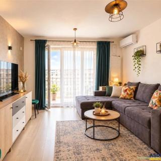 Apartament 3 camere, decomandat, zona Tractorul, Brasov.
