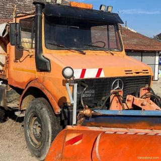 Dezmembrez sau vind Unimog U 1200.