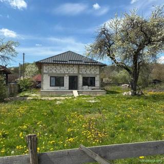 Casa noua in zona de deal
