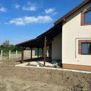 Casa individuala 4 camere, 405mp teren, 120mp utili in Utvin