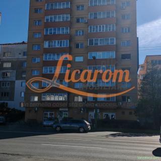 2 camere decomandat,BD Garii,etaj intermediar,pret pornire 103000 E