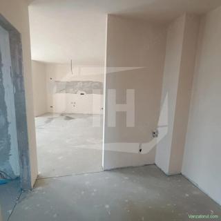 Apartament 3 camere, constructie cu CF, intermediar, zona strazii Horea