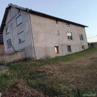 Casă 3 nivele