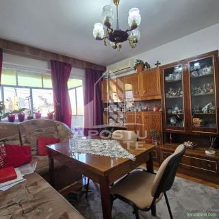 Apartament de vanzare cu 4 camere, centrala proprie, Dacia, Timisoara