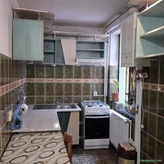 vand apartament zona Kiseleff , et 1, decomadat, incalzire pe gaz
